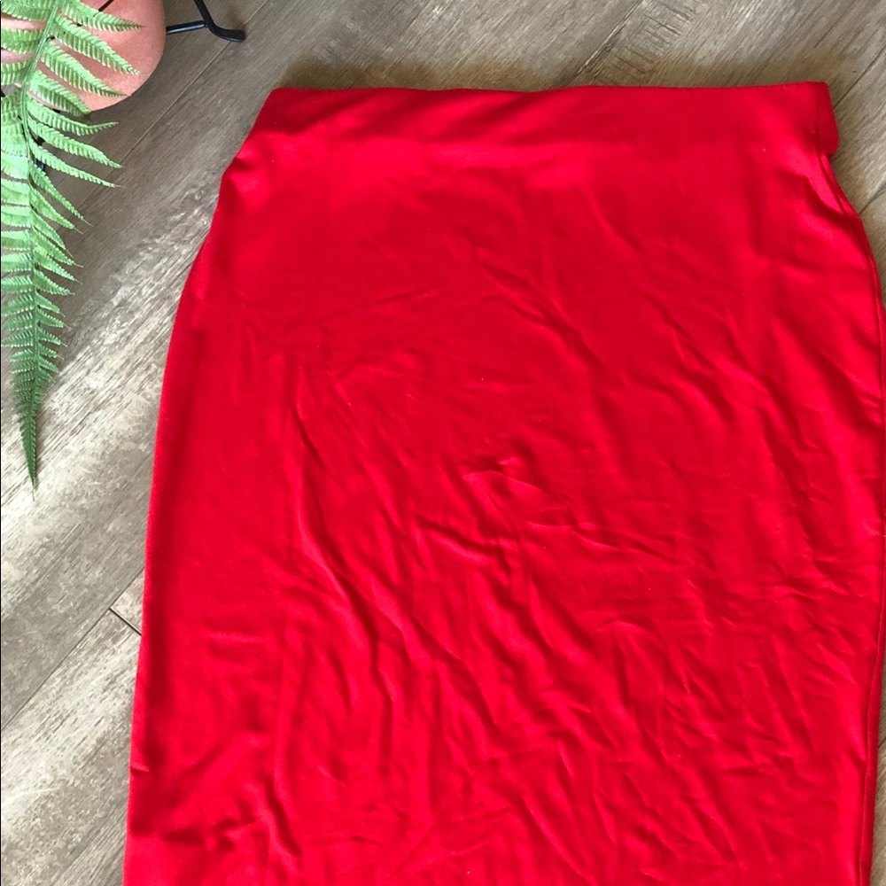 Very soft, high waisted red pencil shirt!
